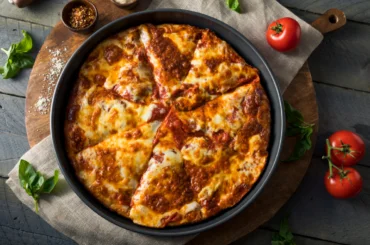 How to Make Pan Pizza at Home?